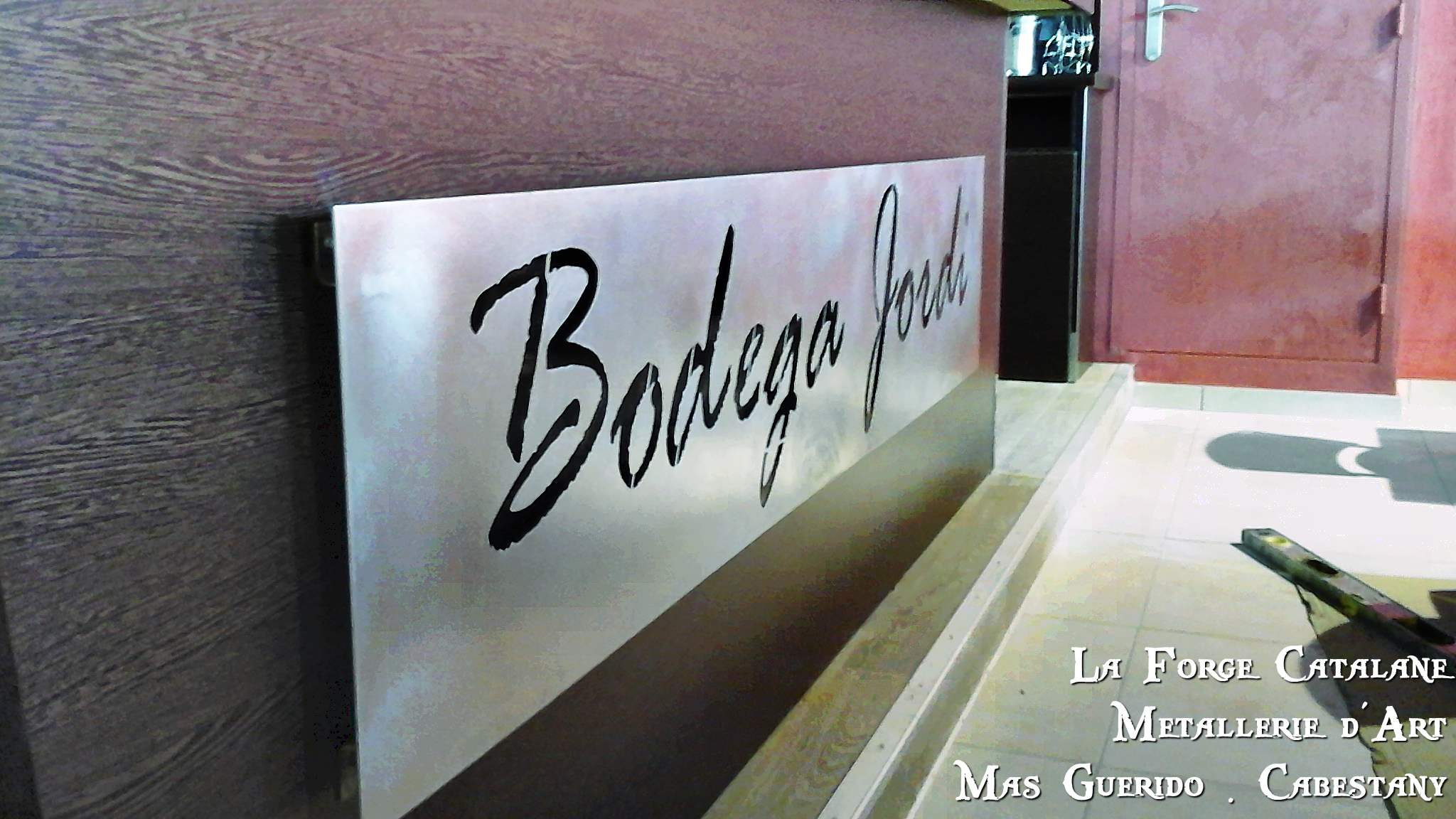 enseigne decoupe laser inox bodega forge catalane (2).jpg